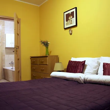 בית אירוח Ibiza רובי